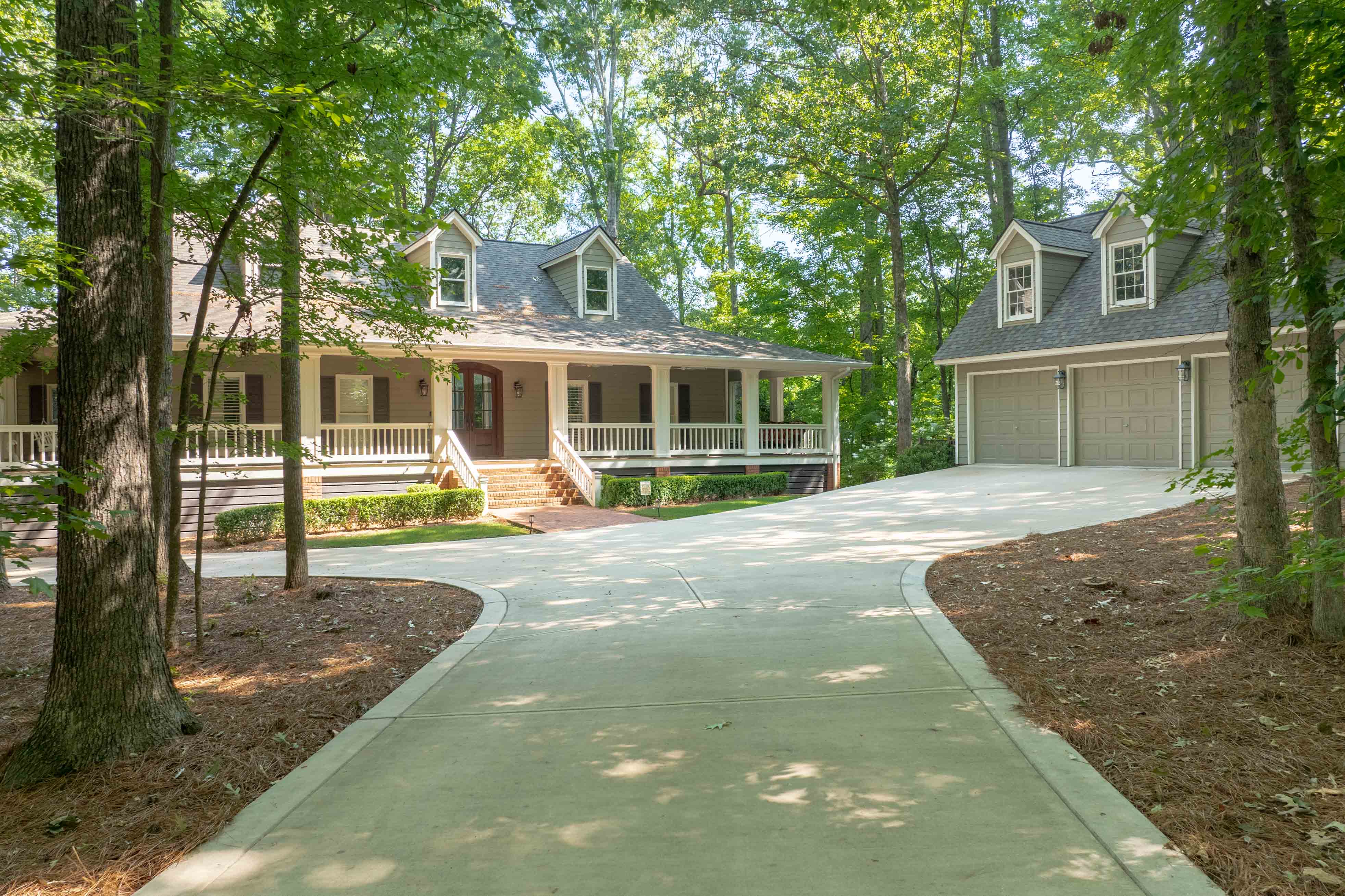 261 Reynolds Drive image 1